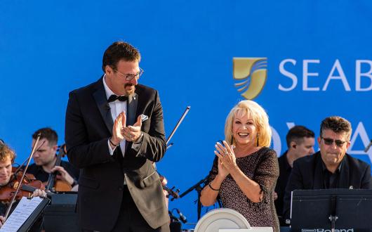 Elaine-Paige-Christens-Seabourn-Ovation.jpg