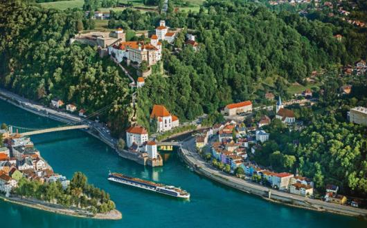 River cruise Sep3 2018.jpg