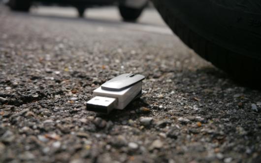 Memory Stick Computer Laptop iStock-485189723.jpg