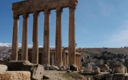 Baalbek Corinthian.JPG