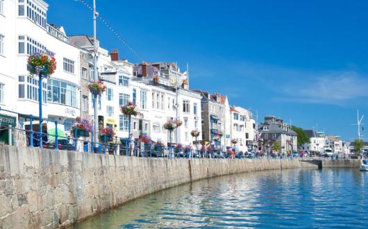 St Peter Port Guernsey Flybe Blue Islands.jpg
