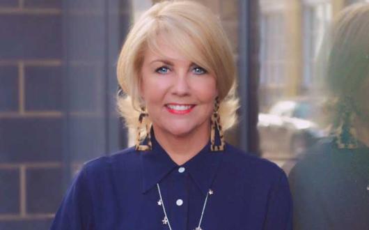 Paula Lacey, Advantage