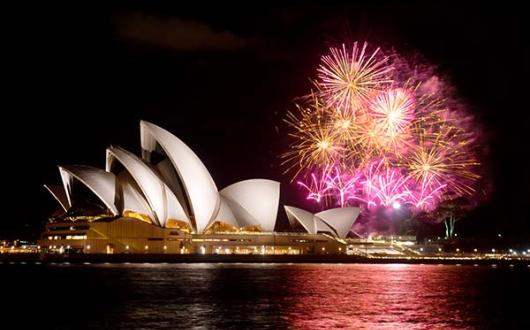 Fireworks-over-Sydney-Opera-House-thumb.jpg