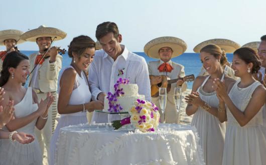Funway Holidays offers all-inclusive Dreams Vista Cancun Resort & Spa in Mexico
