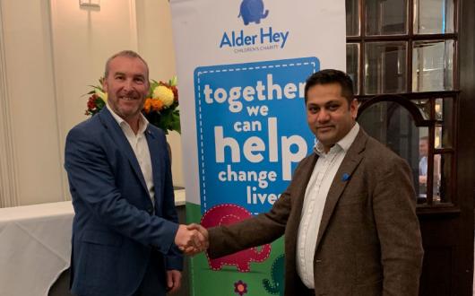 SLG CEO Richard Calvert (left) with Alder Hey consultant respiratory paediatrician Ian Sinha