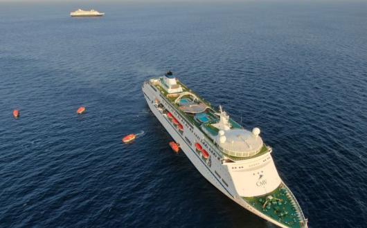 CMV used smaller tender boats to move passengers between ships