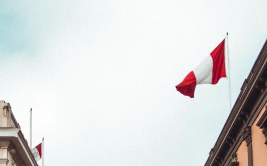 Peru_Flag_Unsplash_Adrian_Dascal_METhumb.jpg