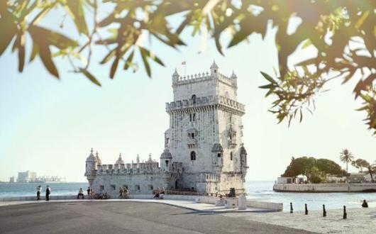 Lisbon is proving a bargain break (Credit: Alex Paganelli / Unsplash)