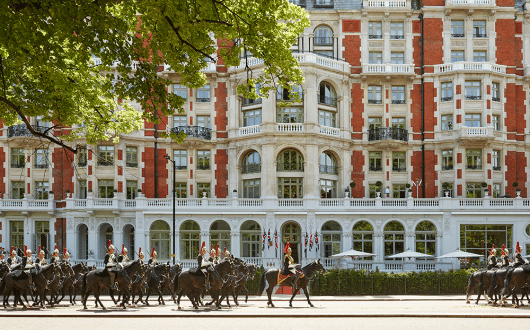 Mandarin-Oriental-Hyde-Park-London---Exterior-Shot-4---High-Res.gif