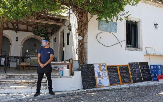 Taverna and cafe-bar staff now wear face shields