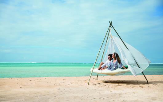 Couples opting for last-minute multi-destination trips