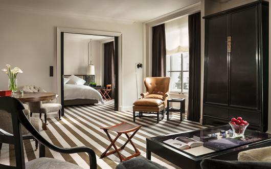 RosewoodLondon-PremierSuite-CreditDurstonSaylor.jpg
