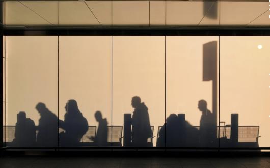 People have been left queuing at Heathrow for up to six hours (Credit: Yolanda Sun/Unsplash)