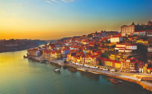 Porto_and_river_Douro.jpg