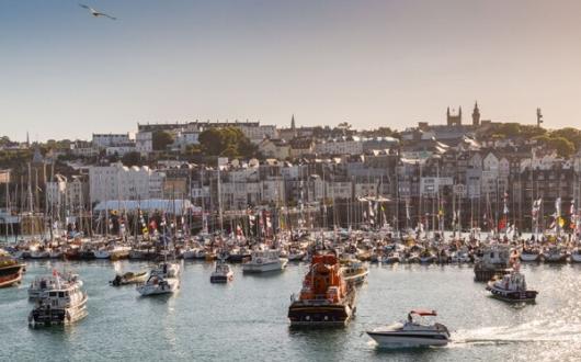 Could agents help a small island forge a better relationship with cruise?