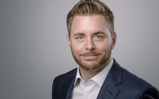 Paul Ludlow NEW headshot P&O Cruises.jpg