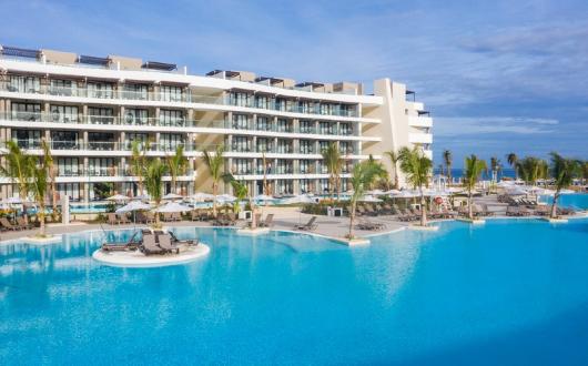 One lucky agent will win a trip to the Ocean Coral Spring resort in Montego Bay