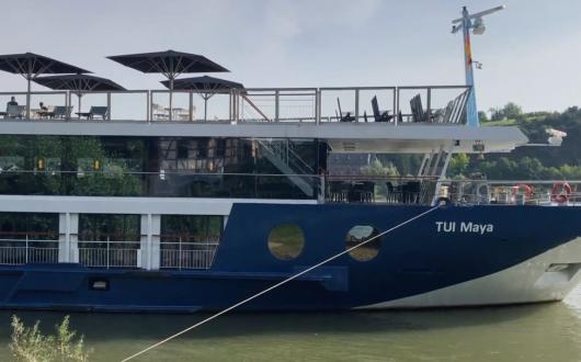 Tui_Maya_river_cruise_ship_1.jpg