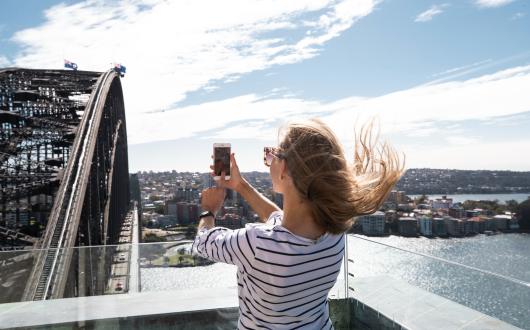 Sydney_Harbour_working_holiday_Credit_Tourism_Australia.jpg