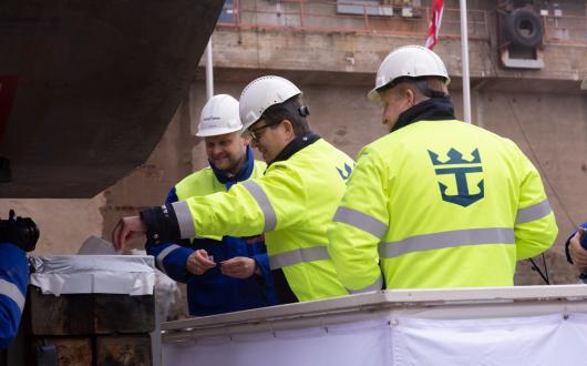 Icon_of_the_Seas_keel_ceremony.jpg