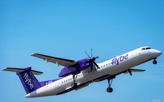 Flybe will take delivery of more Q400s