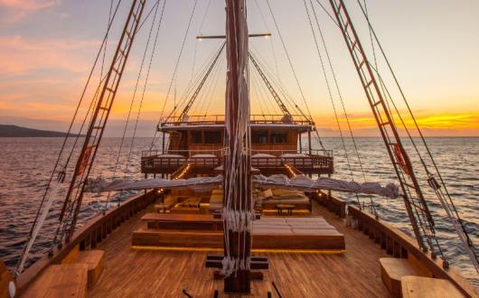 Vela is a private yacht charter from the team behind the Nirjhara resort in Bali 