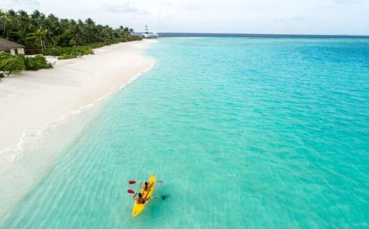 InterContinental_Maldives_-_Kayaking_web_METhumb.jpg