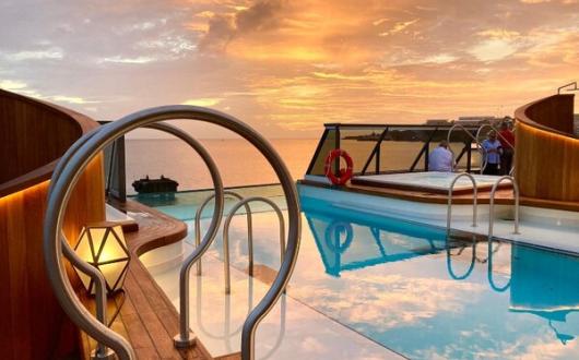 Seabourn Venture infinity pool