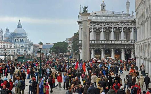Venice at risk of 'irreversible' damage from overtourism, Unesco warns