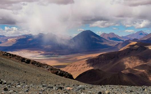 Lascar Volcano (Credit: Florian Delee / Unsplash)