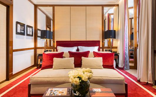 Interiors at the Portrait Milano have been crafted by architect Michele Bonan, alongside the Lungarno Collection