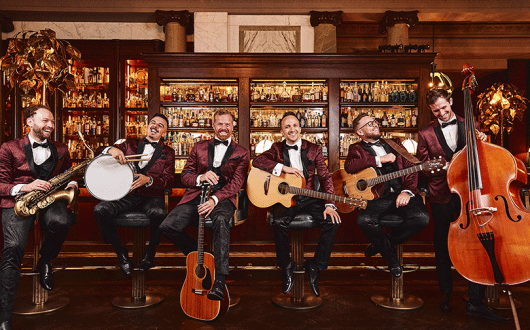 The Travelling Hands will entertain guests at the TTG Luxury Travel Awards