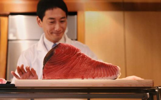 Tokyo Luxey can arrange sushi-making experiences in Tokyo