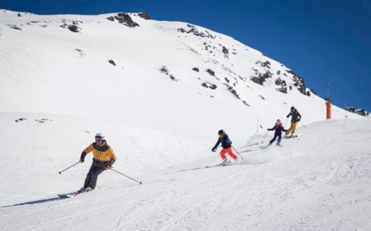 Val D'isere skiing web