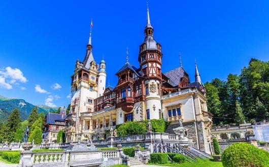 Peles_castle_iStock-821593476_METhumb.jpg