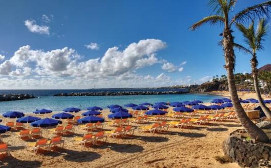 Jet2 to restart free resort flight check-in in the Canaries this summer