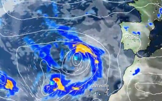 Storm Oscar brings heavy rain and near-100km winds to Canary Islands