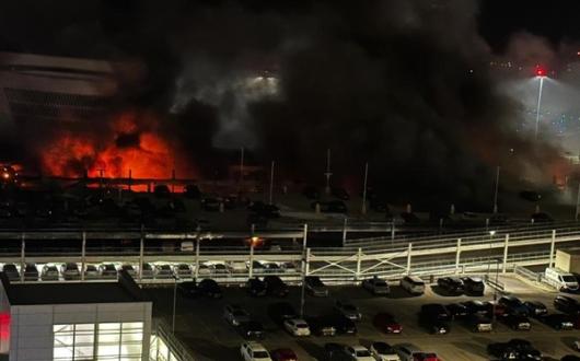 Luton_airport_fire_Bedfordshire_Fire_and_Rescue.jpg