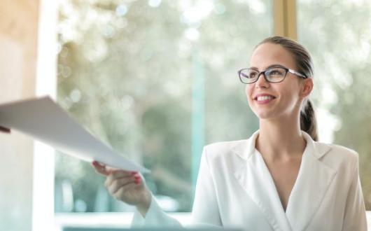 Travel agents top pay rise league.jpg