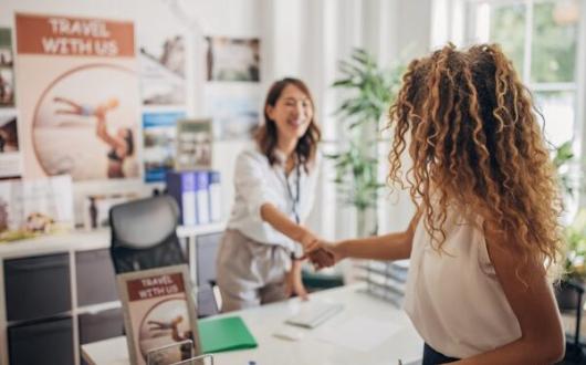 travel_agent_new_job_employee_recruitment_iStock-1338059420.jpg