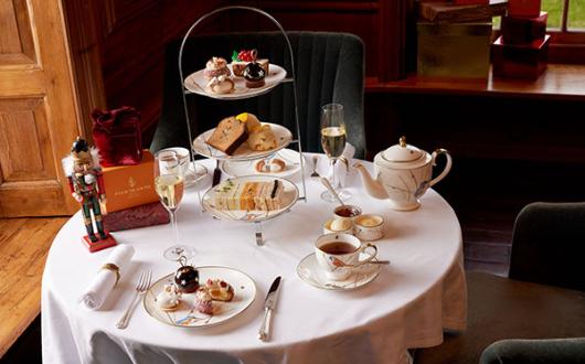 The new festive afternoon tea at Four Seasons Hotel Hampshire 