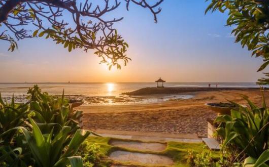 Bali_Indonesia_beach_iStock-856750844.jpg