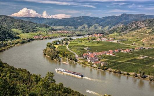 river_cruise_generic_iStock-1340500110.jpg