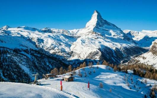 Matterhorn_Zermatt_Cervinia_ski_skiing_snow_winter_mountain_.jpg