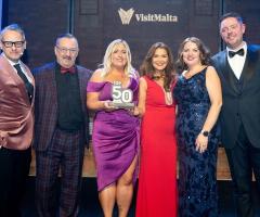 Agent cautions others against becoming too reliant on 'shouty' Facebook