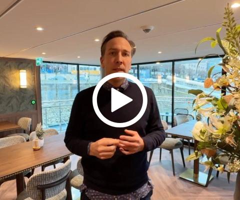 Harry Kemble on Riviera Radiance