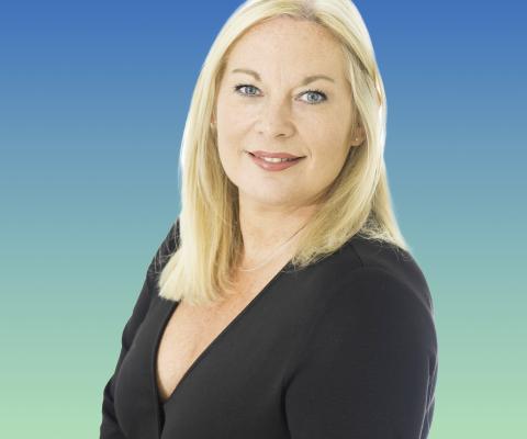 Celestyal, Janet Parton