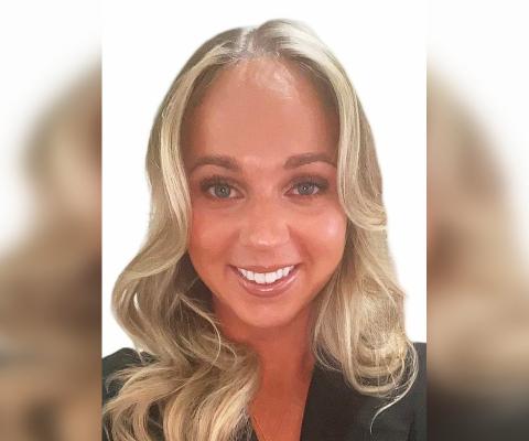 Headshot of Hollie Anderson at CV Villas