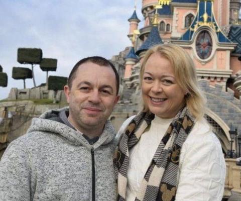 Chris Bordessa and Mair Jones 