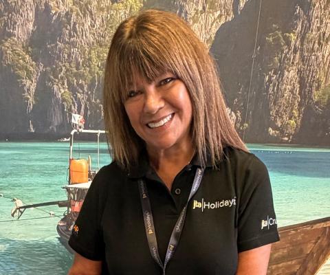 Lorraine Adams joins JTA Holidays after long spell with Unique Vacations